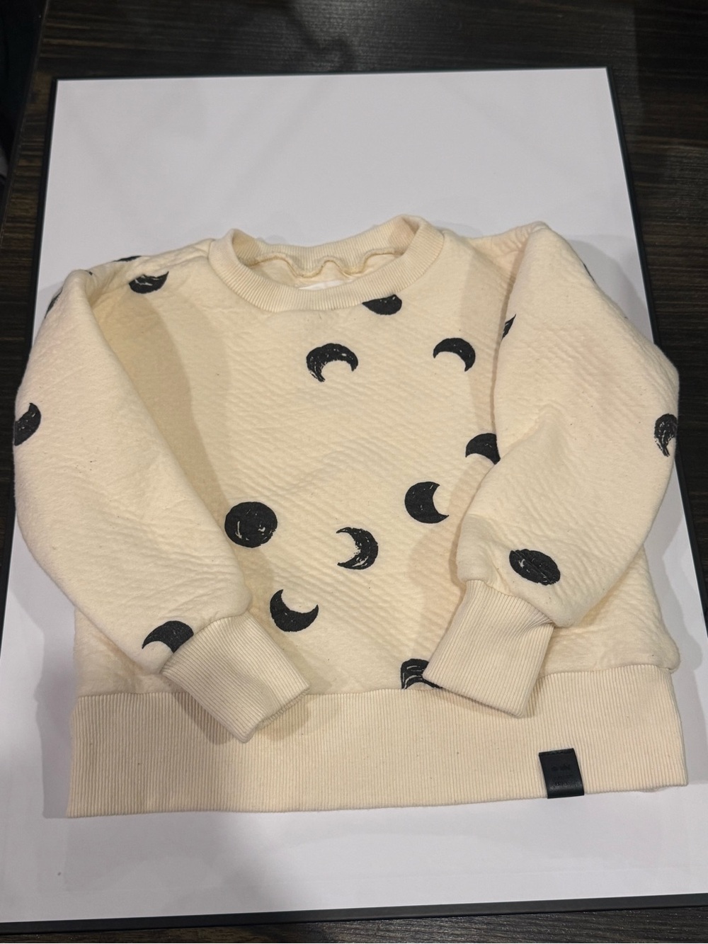 Omamimini Cream and Black Logo Knit Top